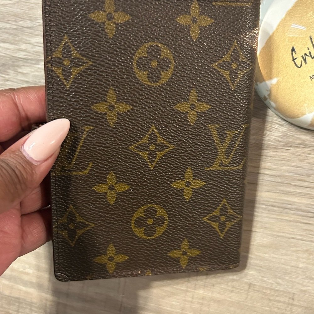 SOLD Louis Vuitton Monogram Agenda PM/Passport Holder - Picture 5 of 9